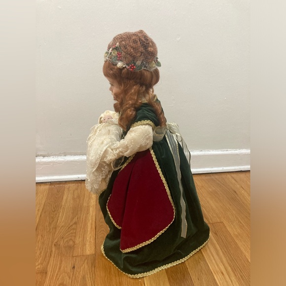 RARE Seymour Mann Series Collection SABRINA BABY Collectible Porcelain Doll - Picture 4 of 10